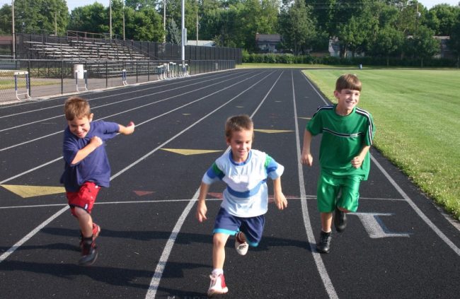 bigstockphoto_kids_running_on_track_7819021-1024×667-1